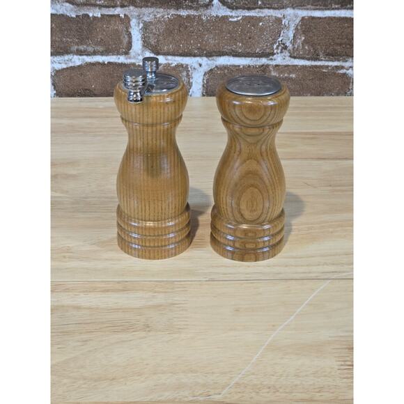 Vtg Olde Thompson Oak Wood Pepper Grinder Mill & Salt Shaker Set USA VGC - Picture 4 of 7